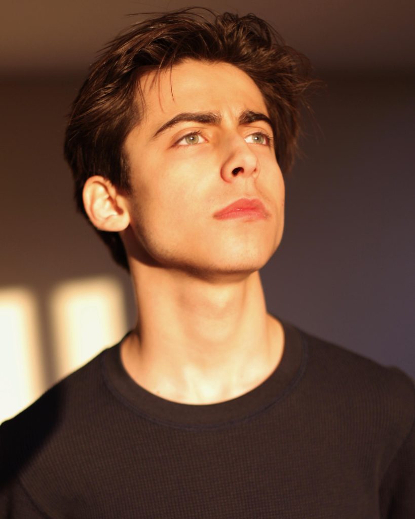 Aidan Gallagher Wiki