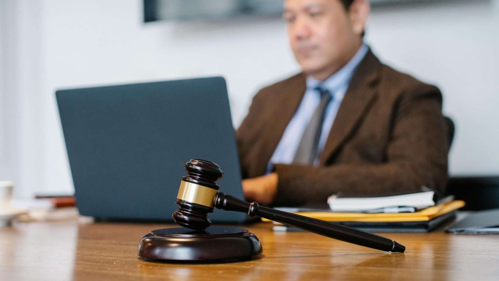 Divorce & Non-Citizen Spouse: Legal Steps